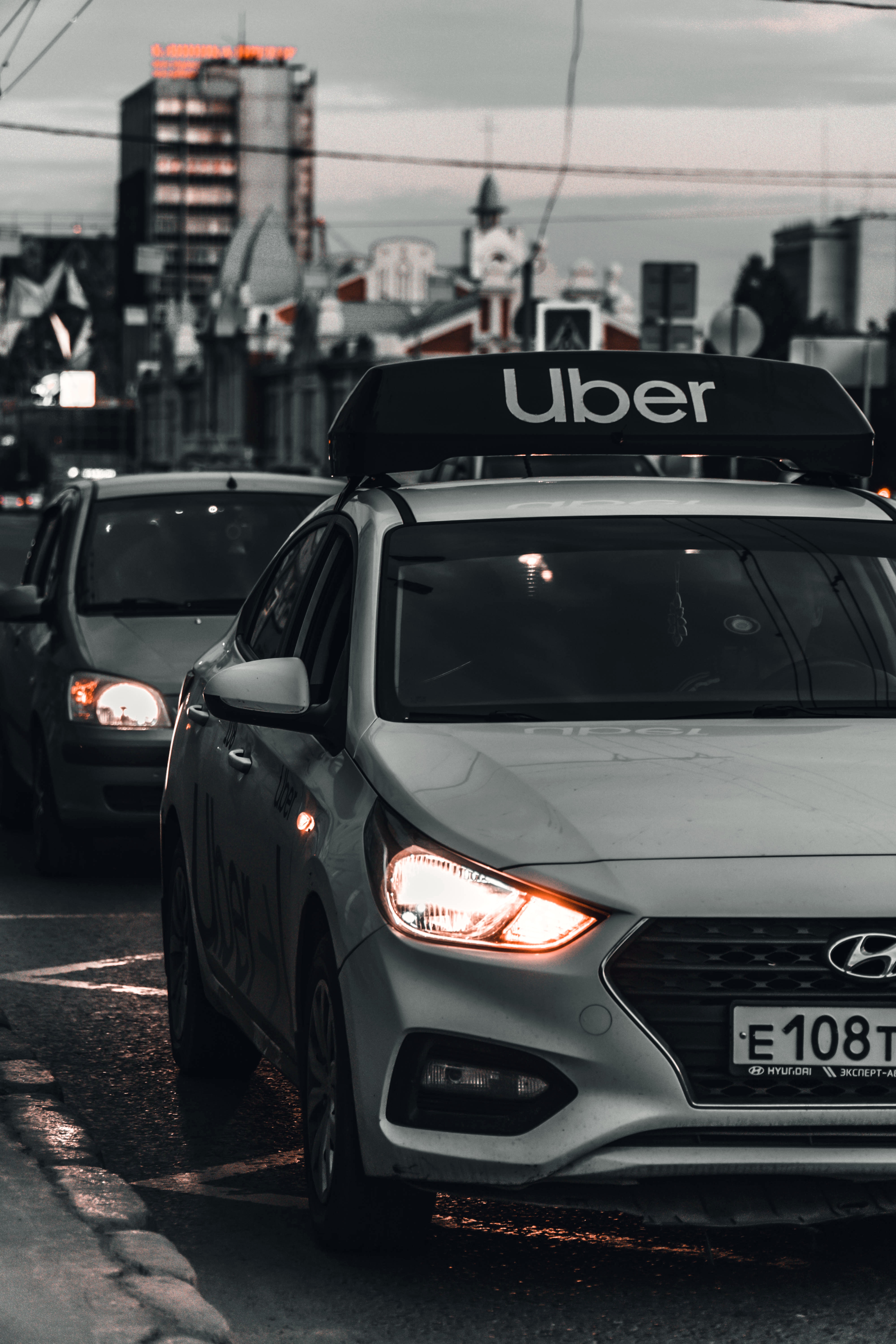 US Muslims choose Uber as taxi favorite.